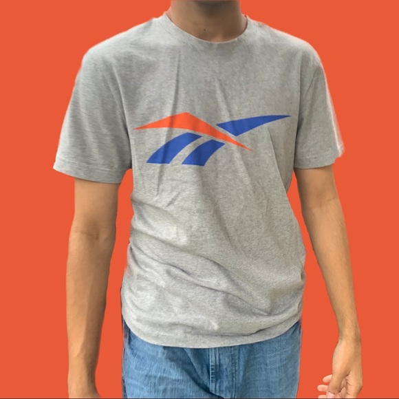 MENS REEBOK TSHIRT WITH BACK DESIGN - Picture 1 of 4